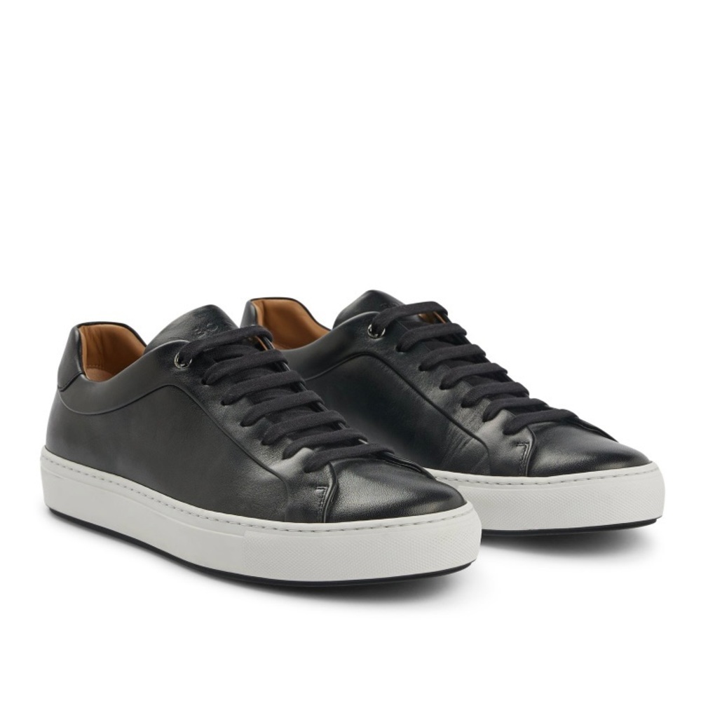 Authentic Hugo boss leather sneakers. White sole